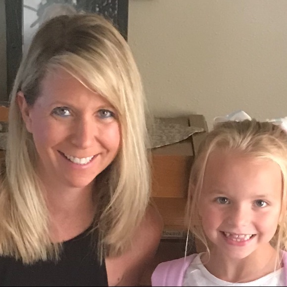 Meet your Posher, Mindy - Picture 1 of 1